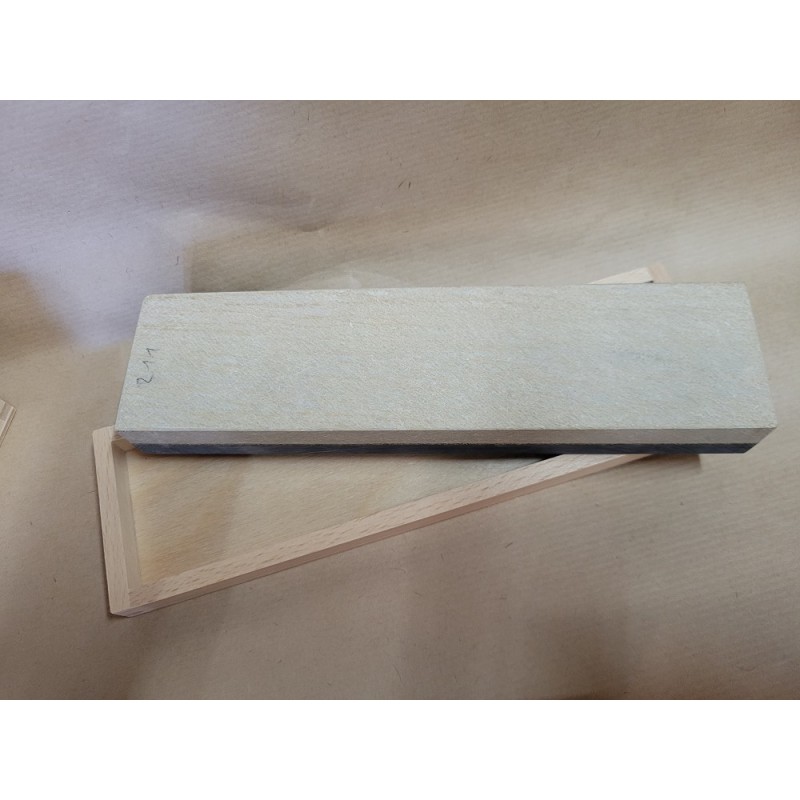 Pierre coticule spéciale pour affûter les rasoirs