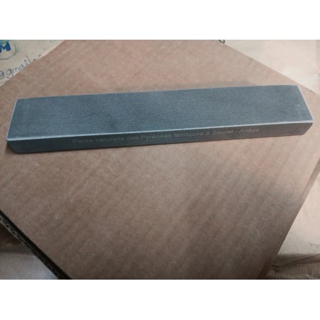 La pierre à  aiguiser des Pyrénées qualité fine F800